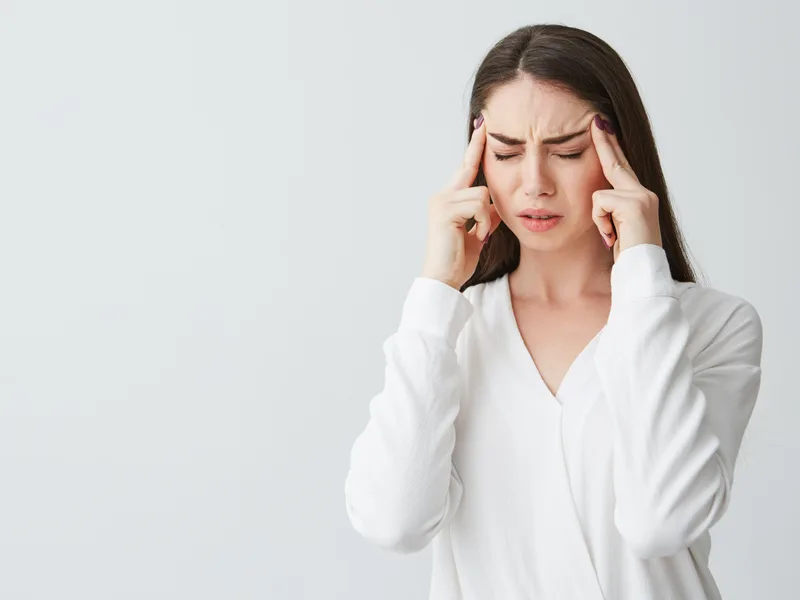 How Embrun Chiropractic Clinic treats headaches & migraines in Embrun