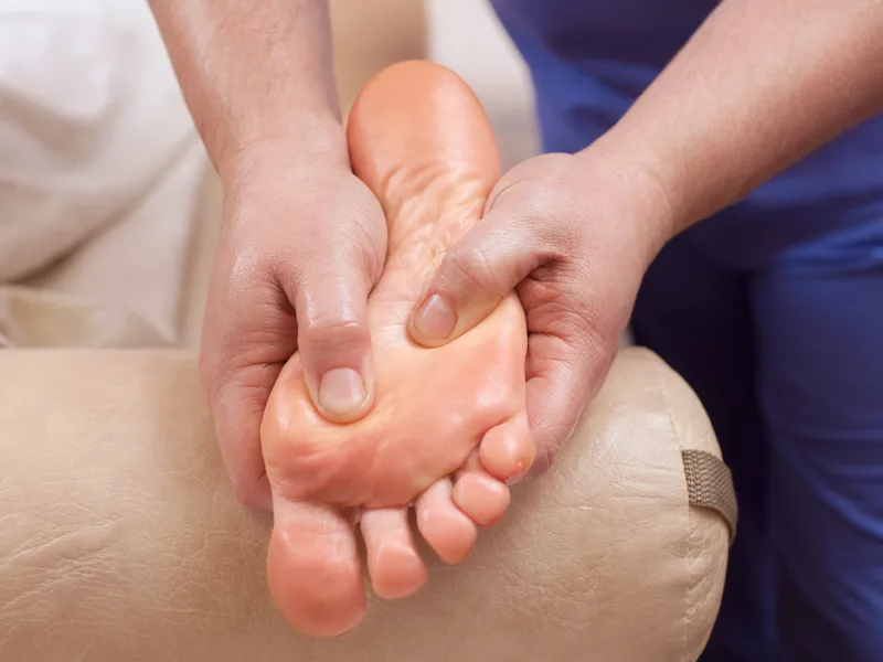 Chiropractic care for plantar fasciitis at Embrun Chiropractic Clinic in Embrun